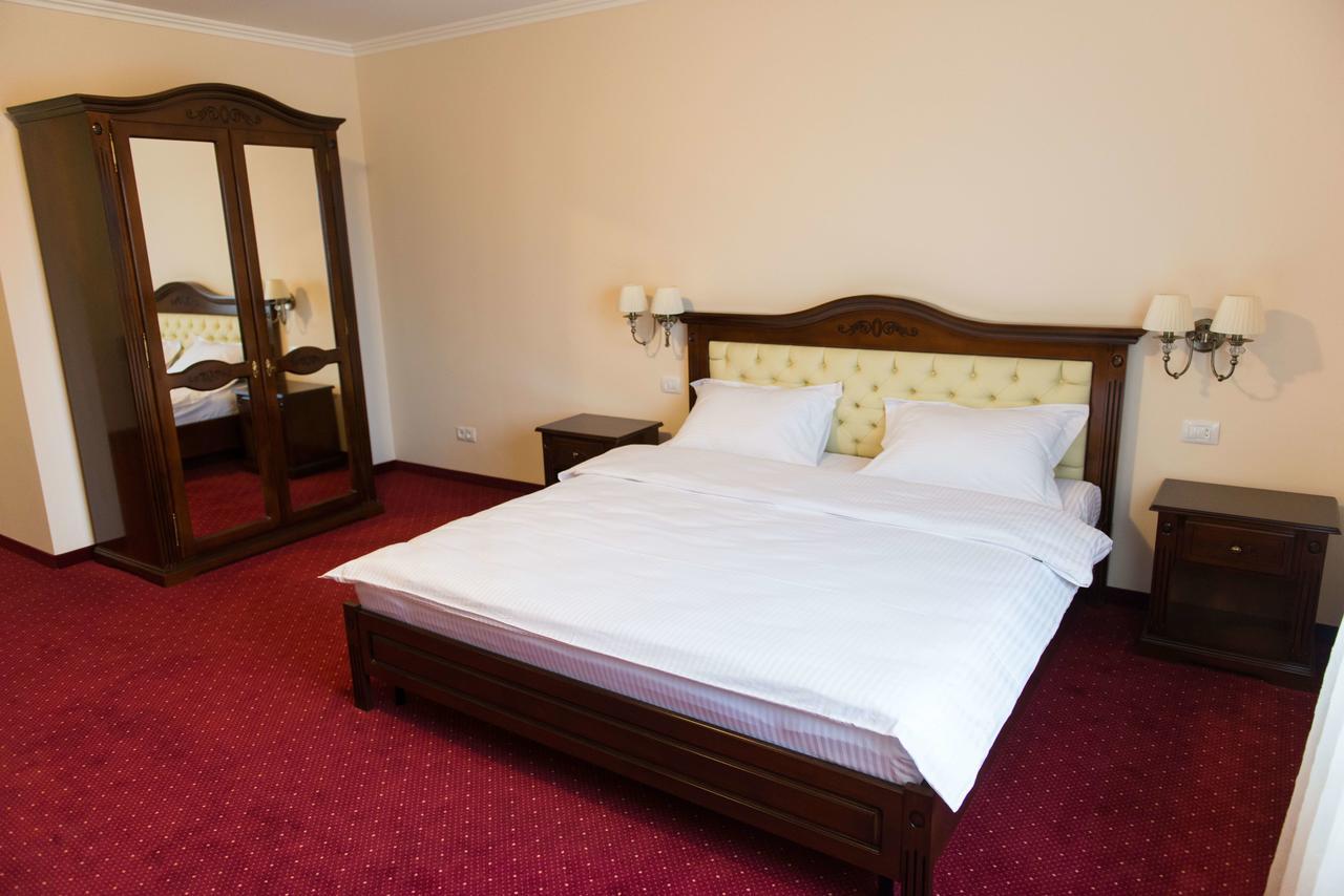 Hotel Dallas Негрешть-Оаш Номер фото